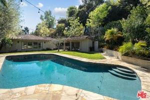 featured image of 105 N Glenroy Ave