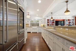 133 17th St - Photo 3 of 3