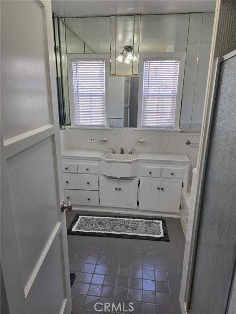 2912 W 82nd Pl - Photo 2 of 8