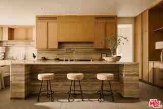 6111 Hargis St - Photo 4 of 8