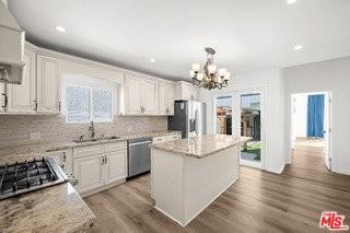 426 S La Peer Dr - Photo 2 of 8