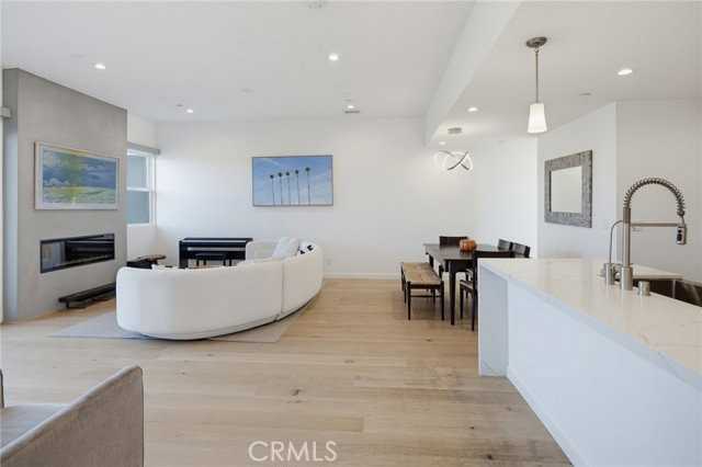 613 Aviation Way - Photo 5 of 8