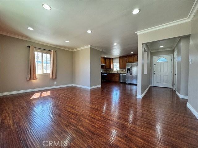 17104 La Salle Ave - Photo 3 of 8