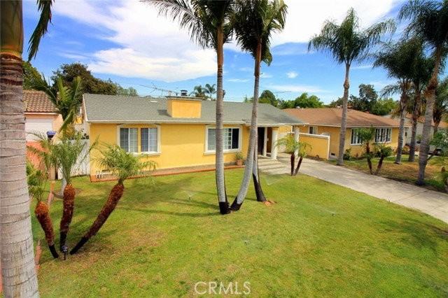 9134 Lemoran Ave - Photo 2 of 8
