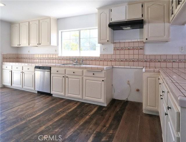 9134 Lemoran Ave - Photo 3 of 8