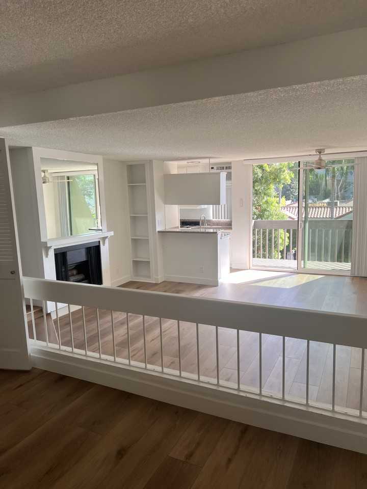 727 Westbourne Drive #213 - Photo 4 of 16