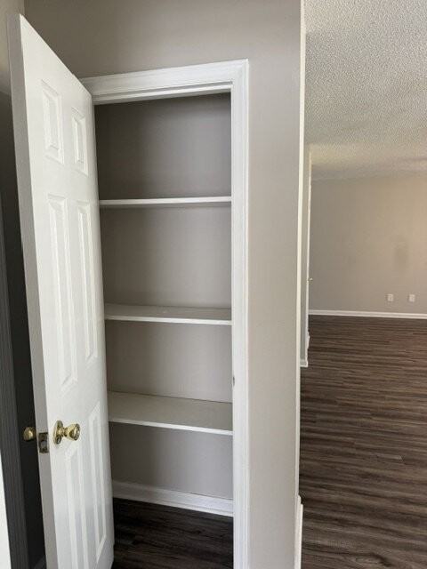 104 W Victoria Ct Apt A - Photo 5 of 17