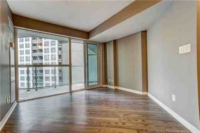 352 Front Street West - Photo 6 of 21