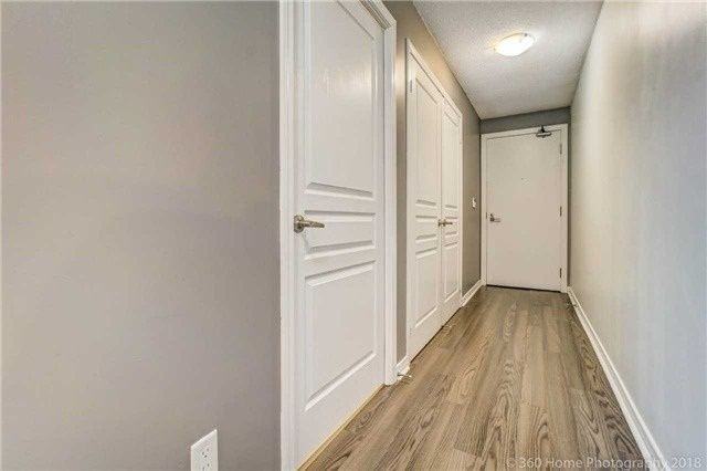 352 Front Street West - Photo 2 of 21