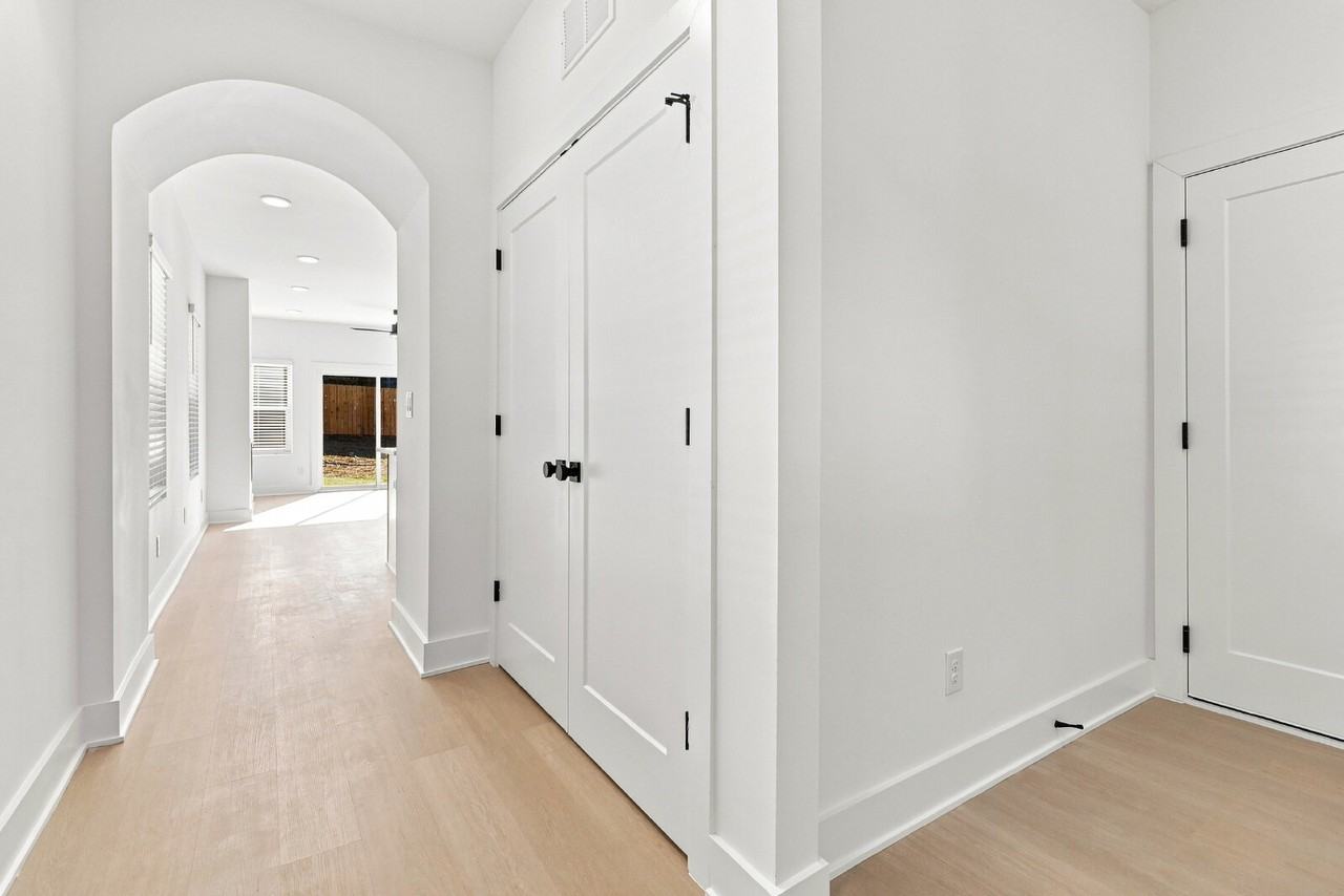 242 Institute St - Photo 5 of 30