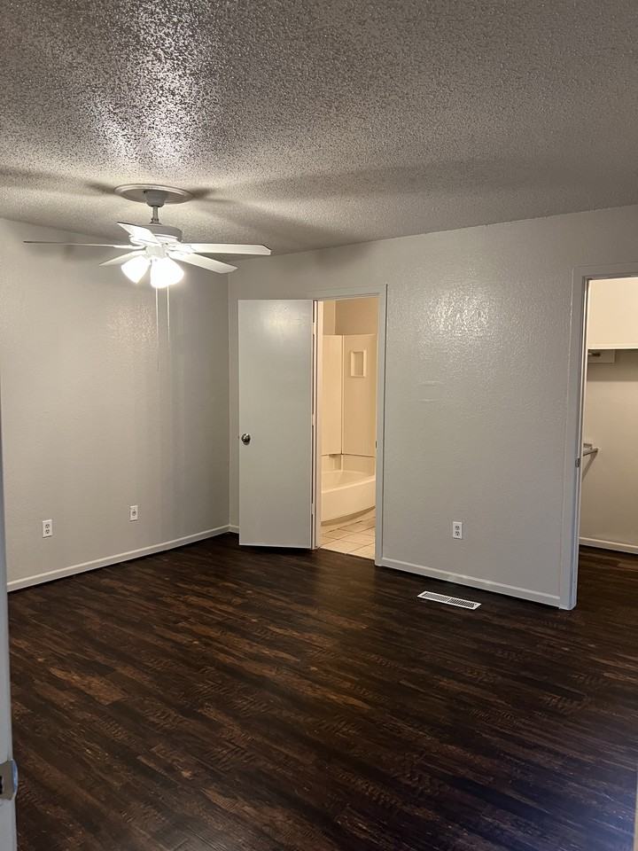 3712 53rd St #A - Photo 5 of 17
