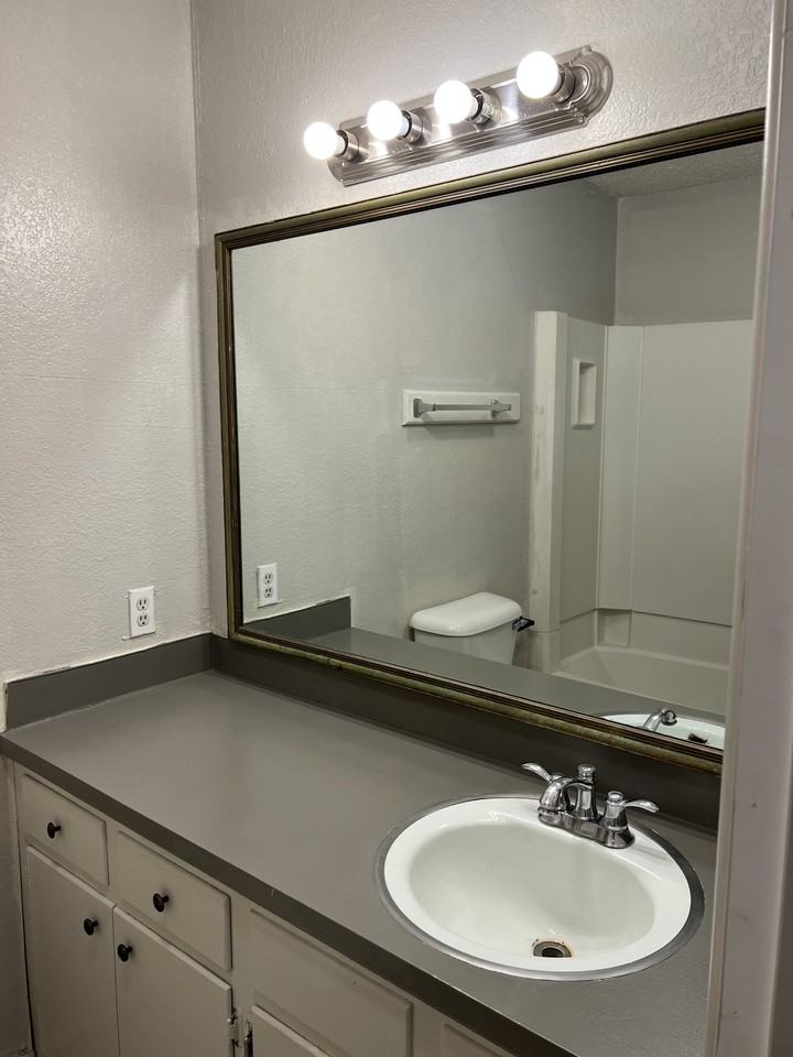 3712 53rd St #A - Photo 6 of 17