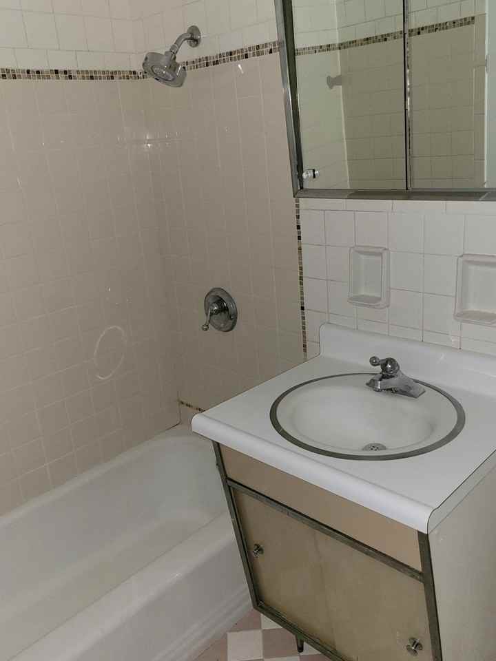 6406 W Lincoln Ave #4 - Photo 5 of 6