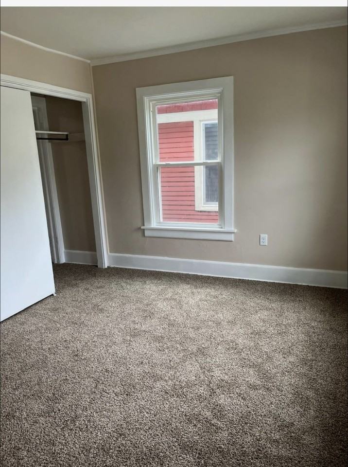 132 Milton St - Photo 7 of 9