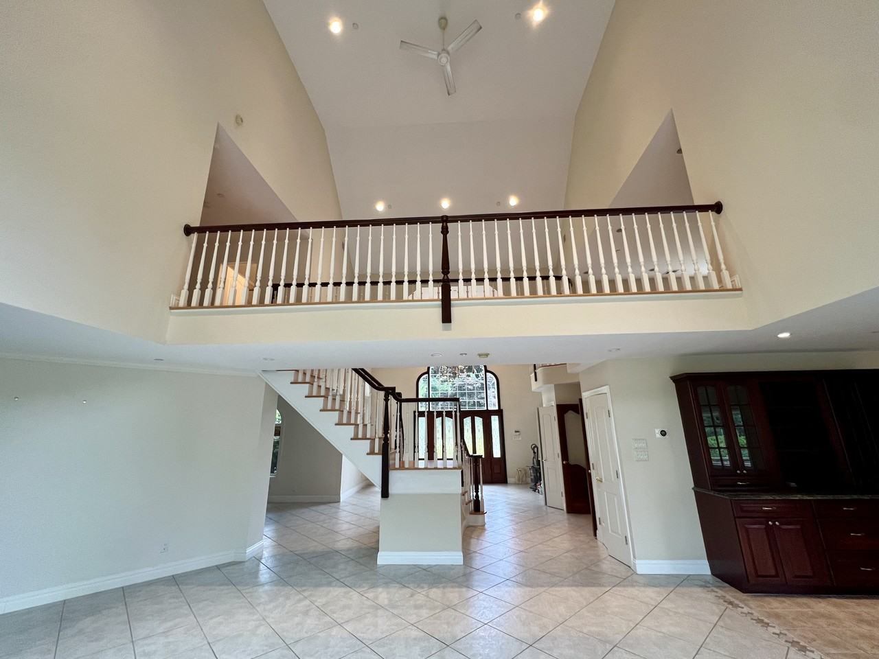 32 Topland Rd - Photo 3 of 21