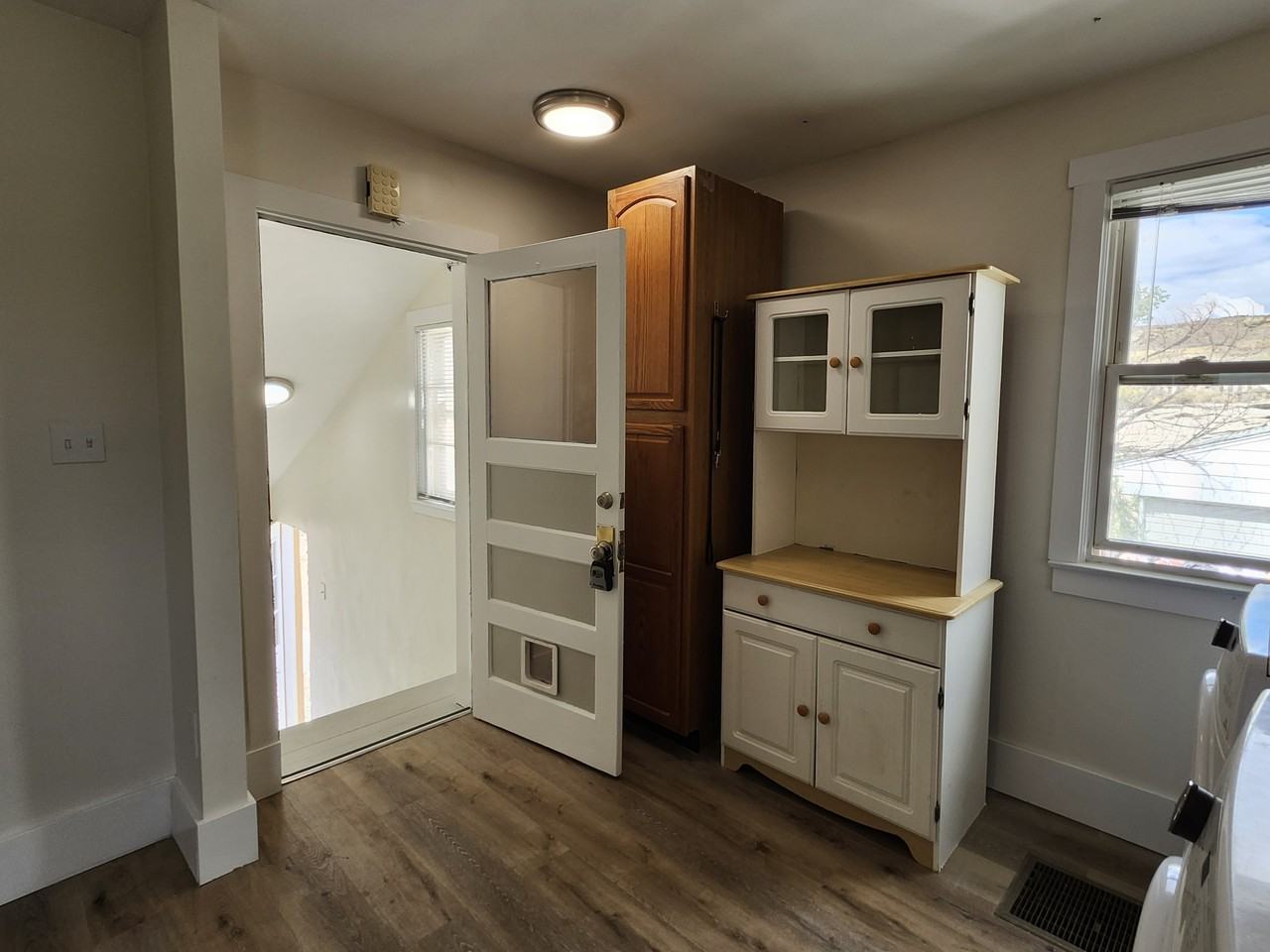811 Ridge Ave - Photo 2 of 19
