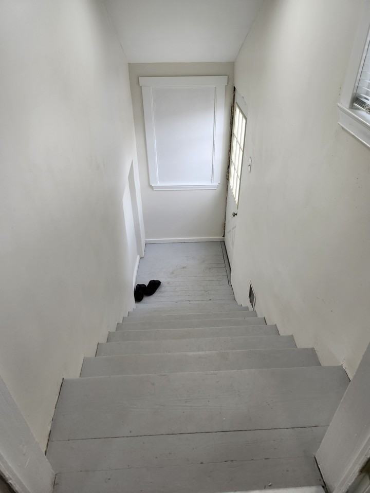 811 Ridge Ave - Photo 7 of 19