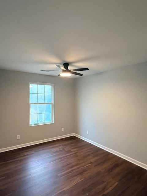 8128 Rugby Ave - Photo 5 of 11