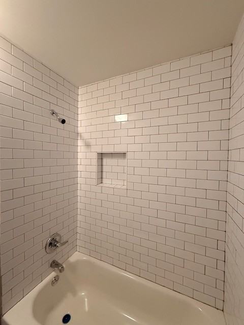 8128 Rugby Ave - Photo 6 of 11
