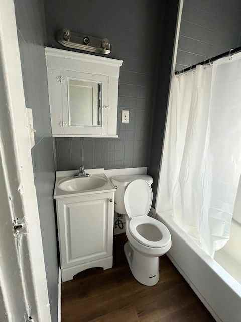 3079 E 130th St #2 - Photo 6 of 11