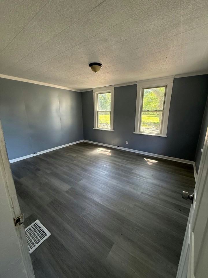 3447 E 70th St - Photo 2 of 19