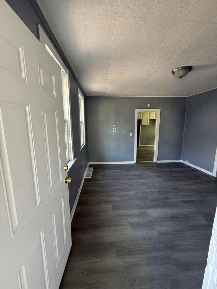 3447 E 70th St - Photo 5 of 19