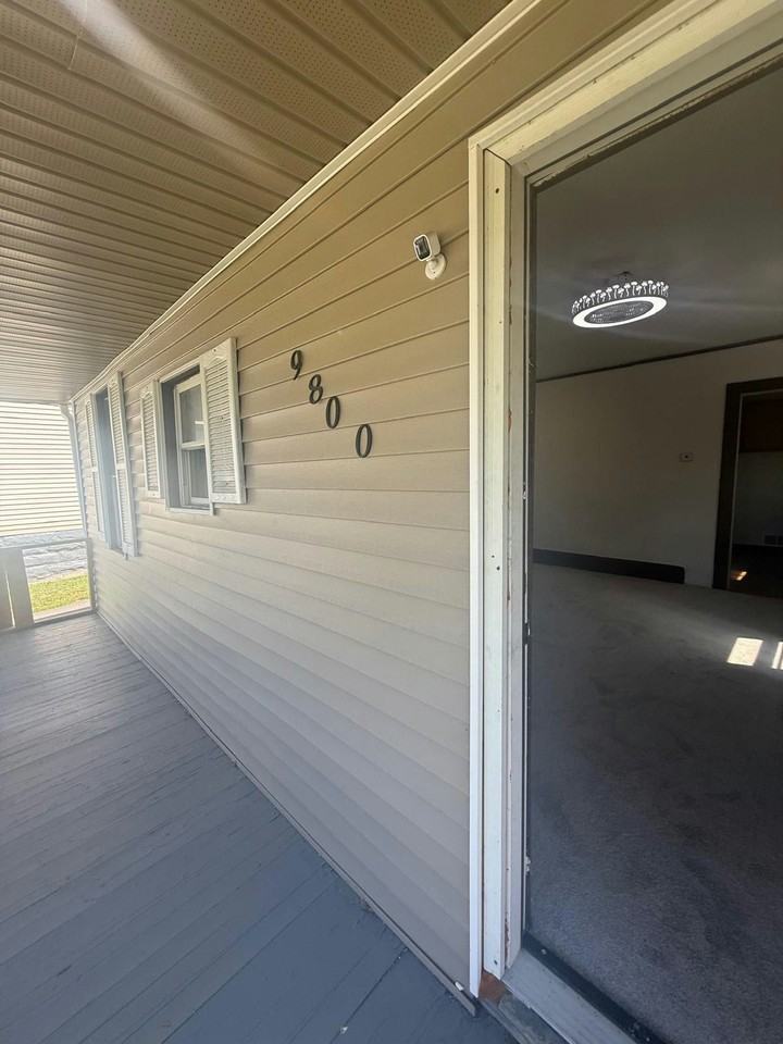 9800 Kennedy Ave - Photo 3 of 23