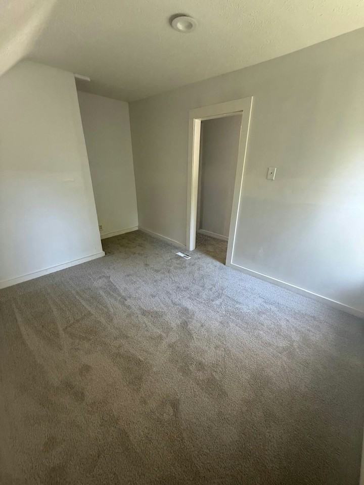 9800 Kennedy Ave - Photo 7 of 23