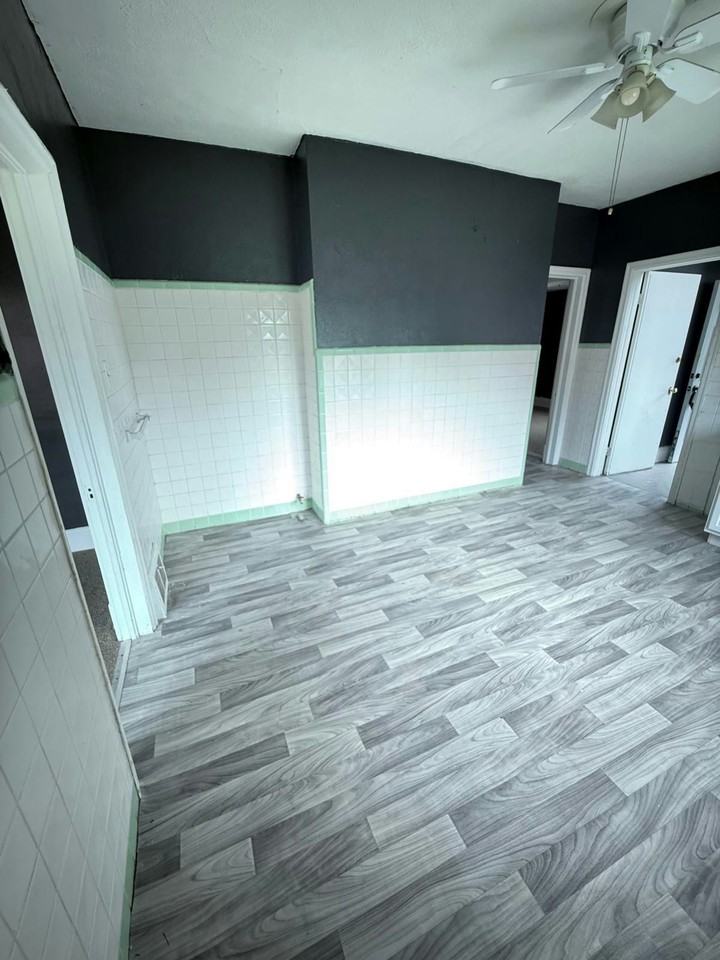 11706 Farringdon Ave #1 - Photo 3 of 15