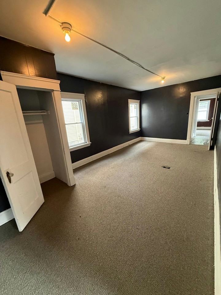 11706 Farringdon Ave #1 - Photo 5 of 15