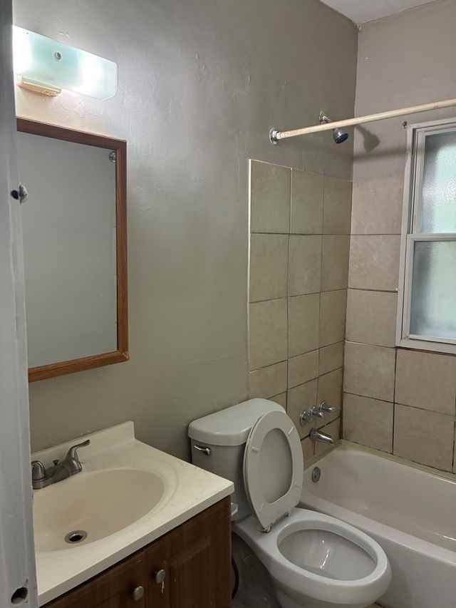13614 Othello Ave #1 - Photo 3 of 14