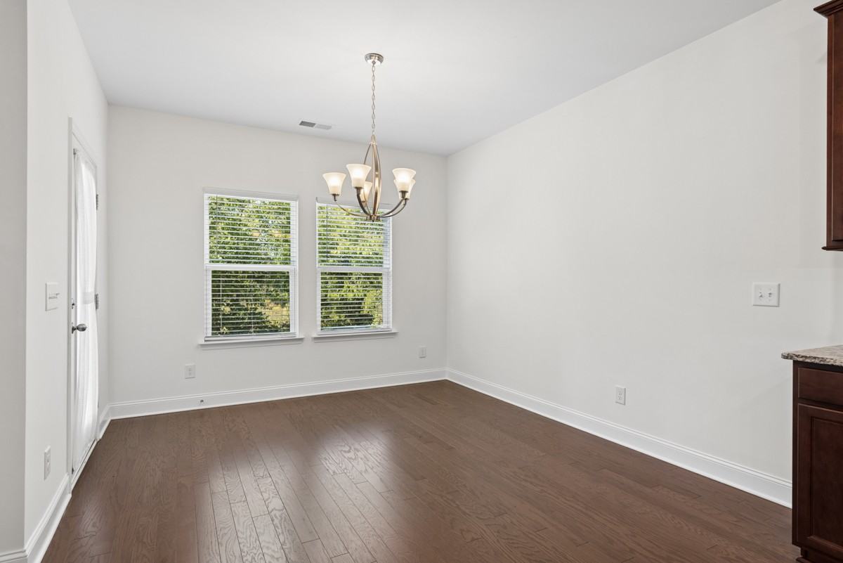 366 Triple Crown Cir - Photo 7 of 30