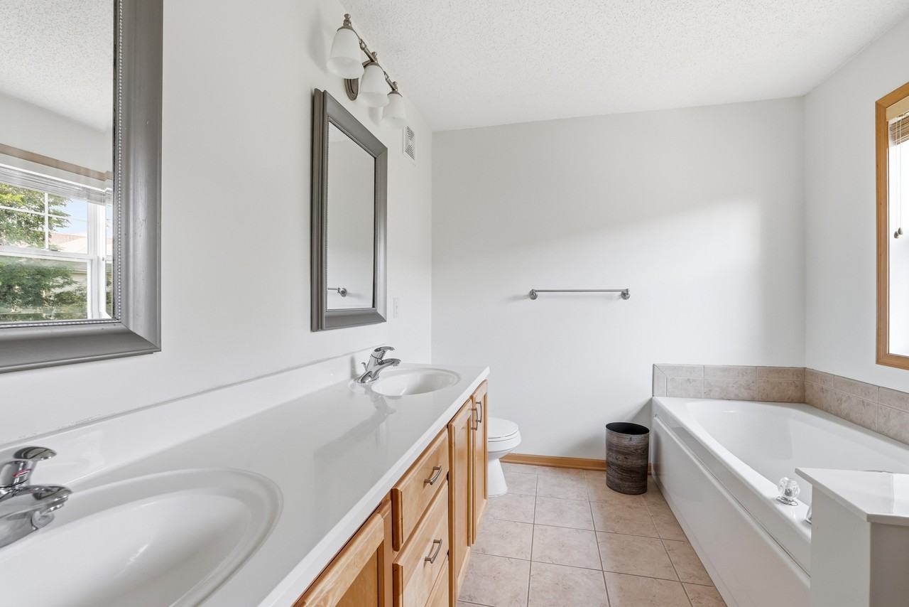 11317 Stratton Ave - Photo 7 of 22