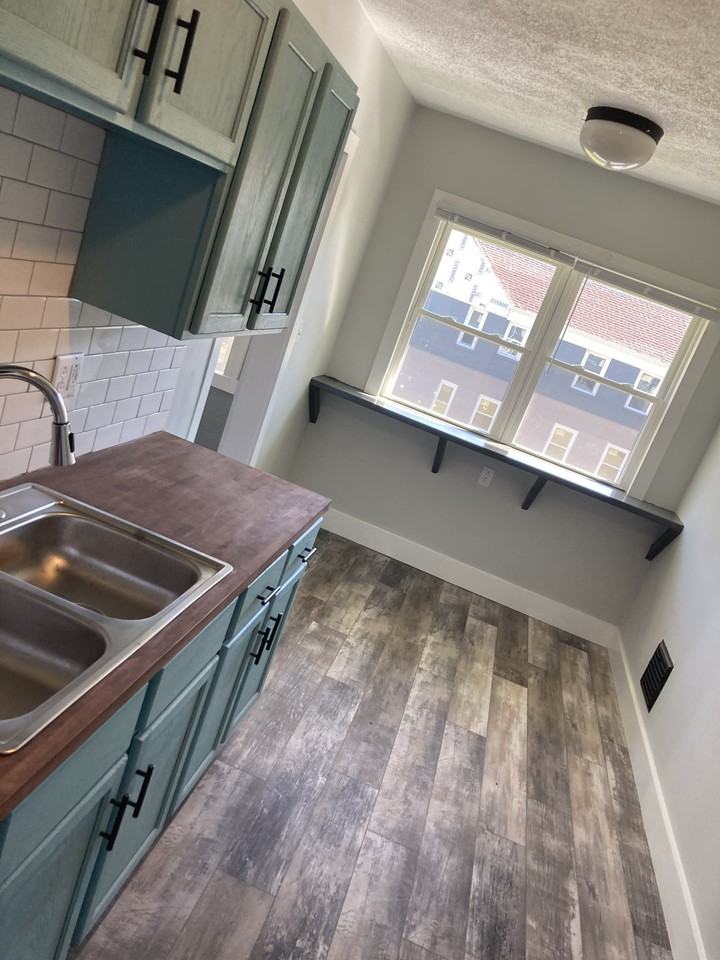 373 Park Ave W #1 - Photo 2 of 7