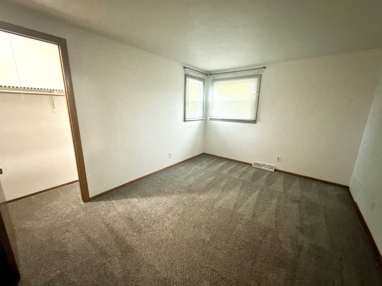 4535 40th Ave - Photo 3 of 9