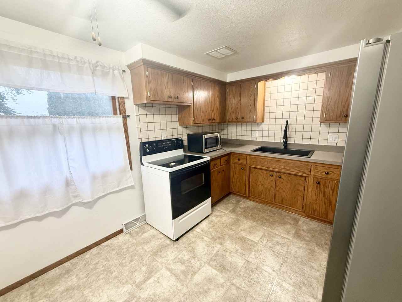 4535 40th Ave - Photo 6 of 9