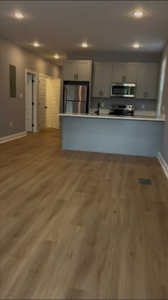 9020 Edinburgh St #B - Photo 2 of 7