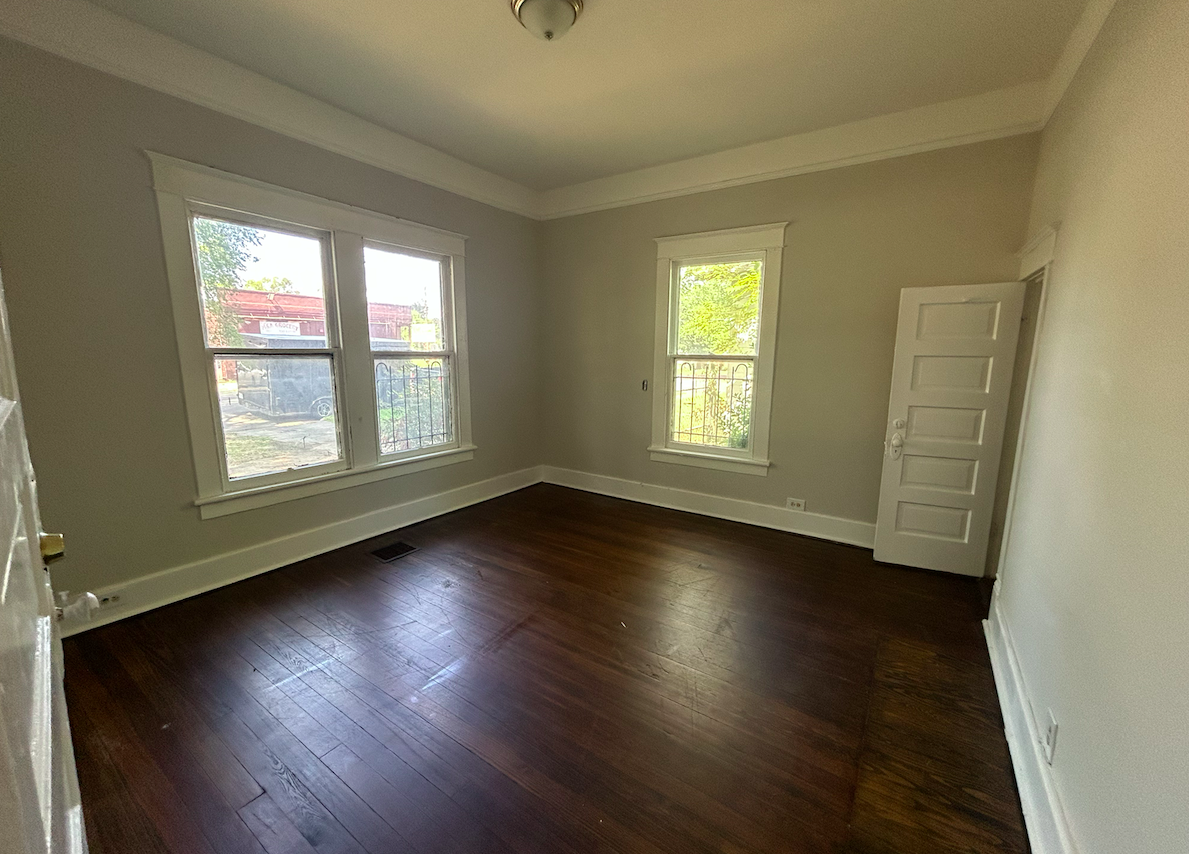 1707 Avenue I - Photo 3 of 6