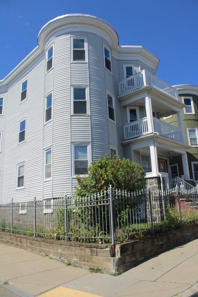 31 Topliff St #3
