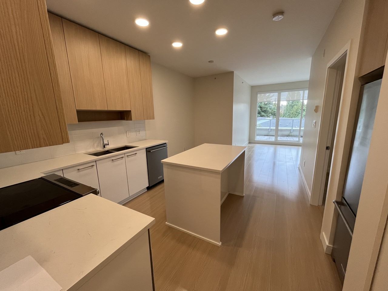 5460 Broadway #419 - Photo 5 of 14
