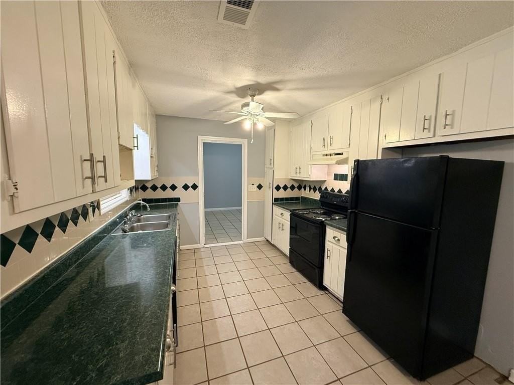 4217 Brownsville Rd - Photo 4 of 30