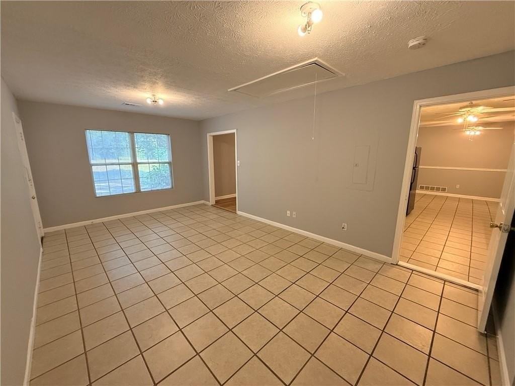 4217 Brownsville Rd - Photo 6 of 30
