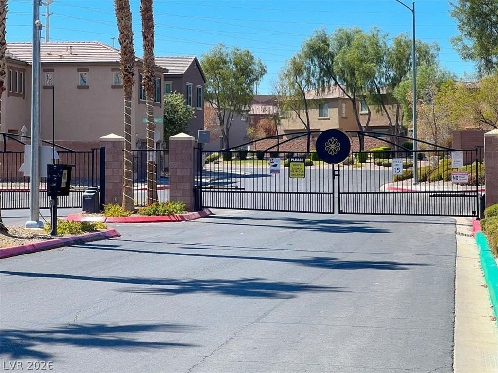 732 Rustic Desert Pl - Photo 3 of 32