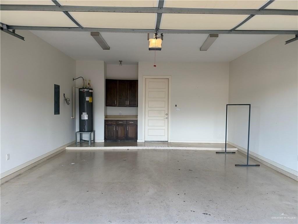 221 Ulex Ave - Photo 6 of 25