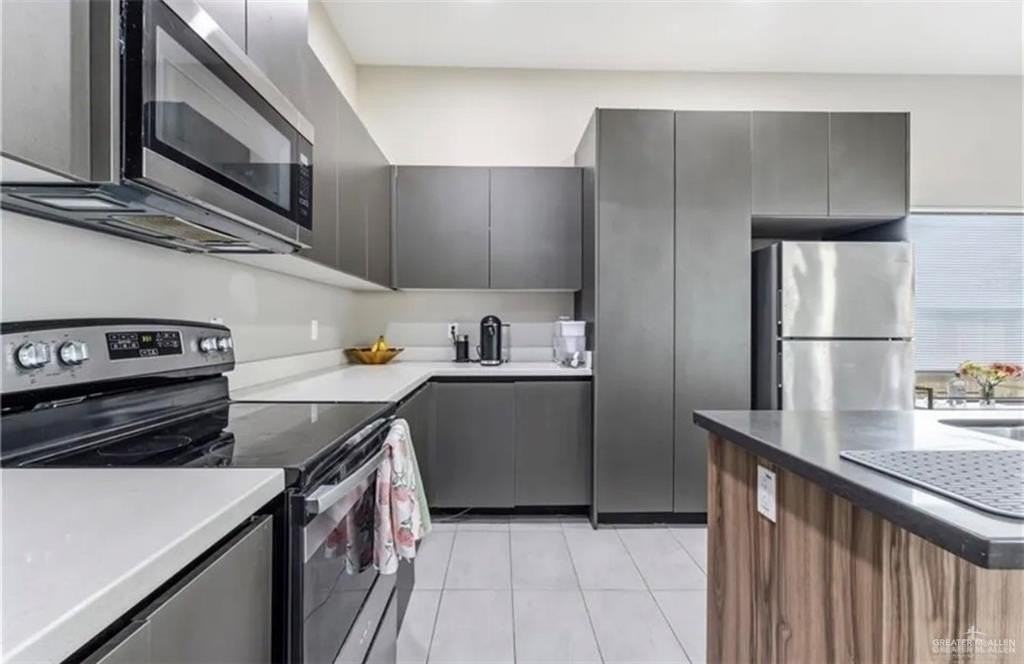 2615 Garman St - Photo 5 of 12