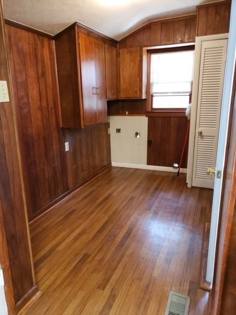 1606 Brownsferry St #1 - Photo 3 of 10
