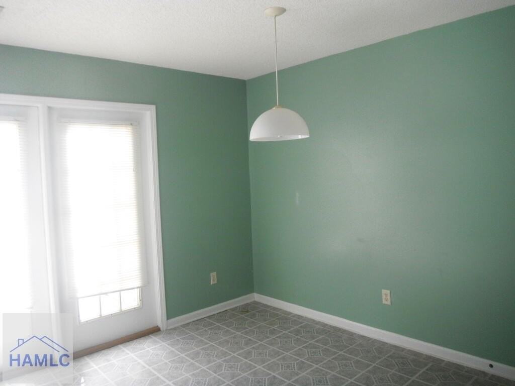 1100 Pineland Ave Apt 8a - Photo 3 of 8
