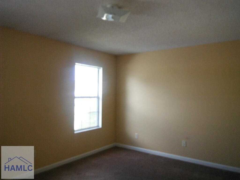 1100 Pineland Ave Apt 8a - Photo 5 of 8