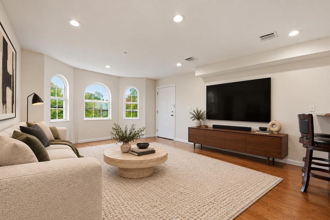 467 Palisade Ave #2 - Photo 3 of 24