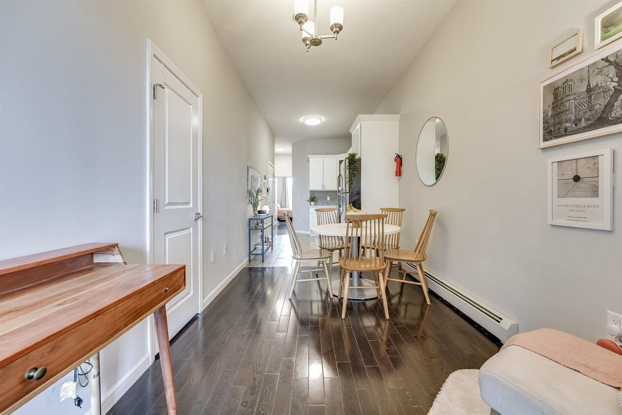 80 Webster Ave #3R - Photo 2 of 20